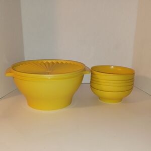 Tupperware Salad Bowl Set, Goldenrod, Vintage